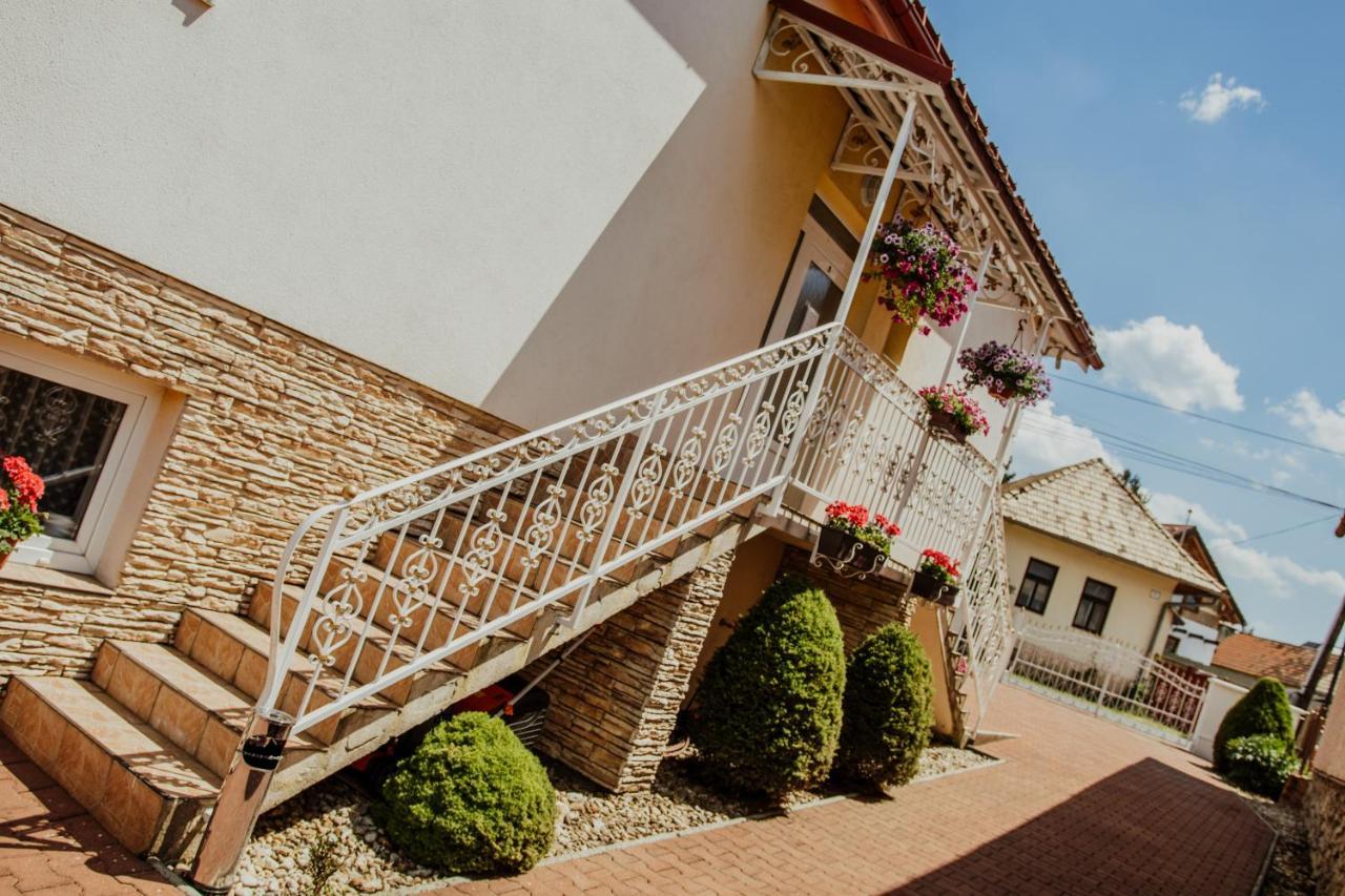 Vila Adria Hrabusice Luaran gambar